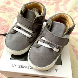Little bipsy leather infant shoes.